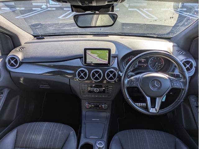 Ｂクラス Ｂ１８０　スポーツ　ナイトパッケージ　純正ナビ地デジＢカメラ半革純正１８インチアルミホイールヘッドライトＨＩＤオートエアコンキーレス（40枚目）