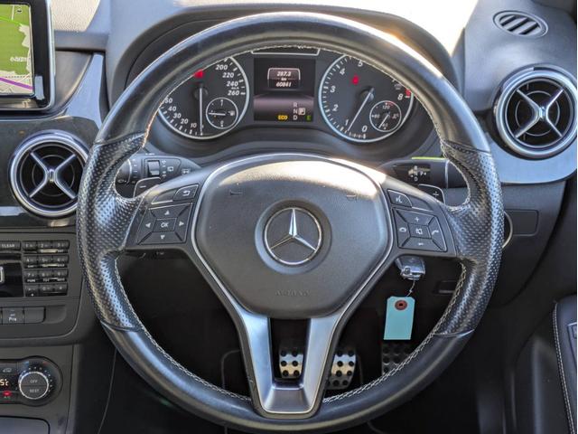 Ｂクラス Ｂ１８０　スポーツ　ナイトパッケージ　純正ナビ地デジＢカメラ半革純正１８インチアルミホイールヘッドライトＨＩＤオートエアコンキーレス（41枚目）