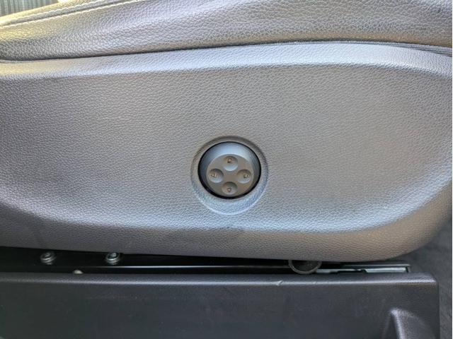 Ｂクラス Ｂ１８０　スポーツ　ナイトパッケージ　純正ナビ地デジＢカメラ半革純正１８インチアルミホイールヘッドライトＨＩＤオートエアコンキーレス（42枚目）