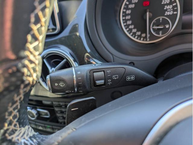 Ｂクラス Ｂ１８０　スポーツ　ナイトパッケージ　純正ナビ地デジＢカメラ半革純正１８インチアルミホイールヘッドライトＨＩＤオートエアコンキーレス（45枚目）