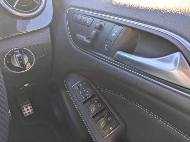 Ｂクラス Ｂ１８０　スポーツ　ナイトパッケージ　純正ナビ地デジＢカメラ半革純正１８インチアルミホイールヘッドライトＨＩＤオートエアコンキーレス（47枚目）