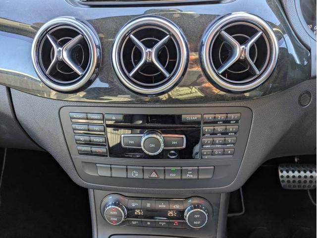 Ｂクラス Ｂ１８０　スポーツ　ナイトパッケージ　純正ナビ地デジＢカメラ半革純正１８インチアルミホイールヘッドライトＨＩＤオートエアコンキーレス（55枚目）