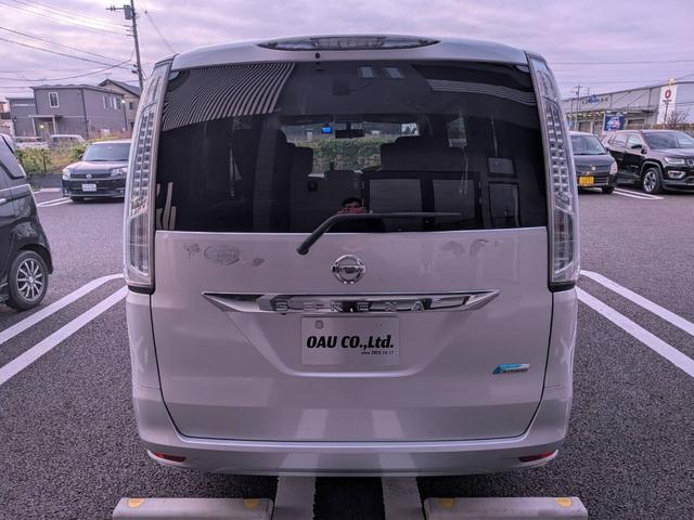 セレナ ２０Ｘ　Ｓ－ハイブリッド　純正ナビ／地デジ／バックカメラ／片側電動スライドドア／クルーズコントロール／ＨＩＤヘッドライト／社外１６インチＡＷ／キーレス／電動格納ミラー／（13枚目）