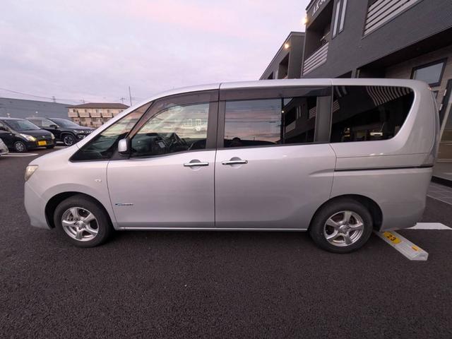 セレナ ２０Ｘ　Ｓ－ハイブリッド　純正ナビ／地デジ／バックカメラ／片側電動スライドドア／クルーズコントロール／ＨＩＤヘッドライト／社外１６インチＡＷ／キーレス／電動格納ミラー／（15枚目）