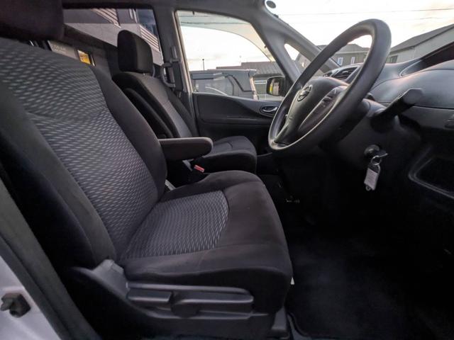 セレナ ２０Ｘ　Ｓ－ハイブリッド　純正ナビ／地デジ／バックカメラ／片側電動スライドドア／クルーズコントロール／ＨＩＤヘッドライト／社外１６インチＡＷ／キーレス／電動格納ミラー／（29枚目）