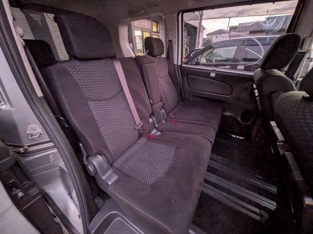 セレナ ２０Ｘ　Ｓ－ハイブリッド　純正ナビ／地デジ／バックカメラ／片側電動スライドドア／クルーズコントロール／ＨＩＤヘッドライト／社外１６インチＡＷ／キーレス／電動格納ミラー／（31枚目）