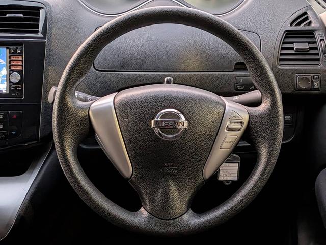 セレナ ２０Ｘ　Ｓ－ハイブリッド　純正ナビ／地デジ／バックカメラ／片側電動スライドドア／クルーズコントロール／ＨＩＤヘッドライト／社外１６インチＡＷ／キーレス／電動格納ミラー／（41枚目）