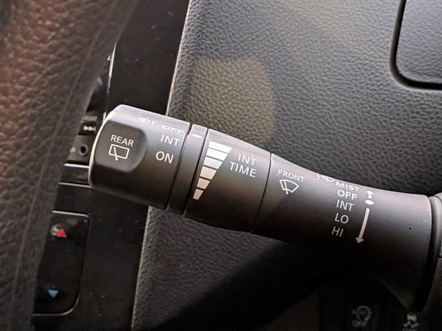 セレナ ２０Ｘ　Ｓ－ハイブリッド　純正ナビ／地デジ／バックカメラ／片側電動スライドドア／クルーズコントロール／ＨＩＤヘッドライト／社外１６インチＡＷ／キーレス／電動格納ミラー／（43枚目）