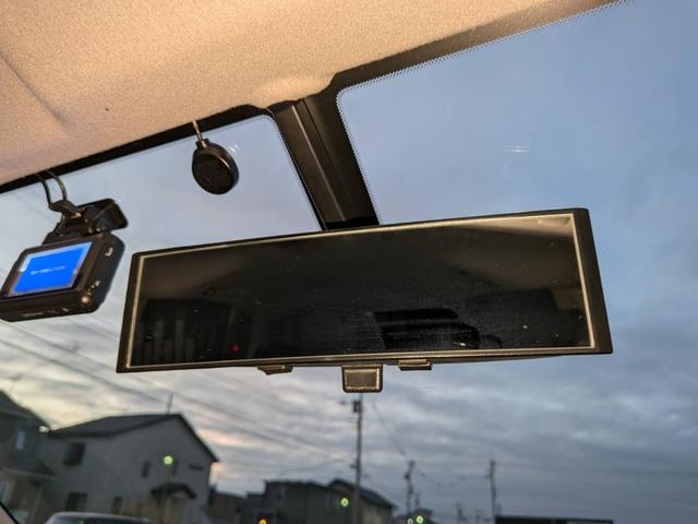 セレナ ２０Ｘ　Ｓ－ハイブリッド　純正ナビ／地デジ／バックカメラ／片側電動スライドドア／クルーズコントロール／ＨＩＤヘッドライト／社外１６インチＡＷ／キーレス／電動格納ミラー／（58枚目）