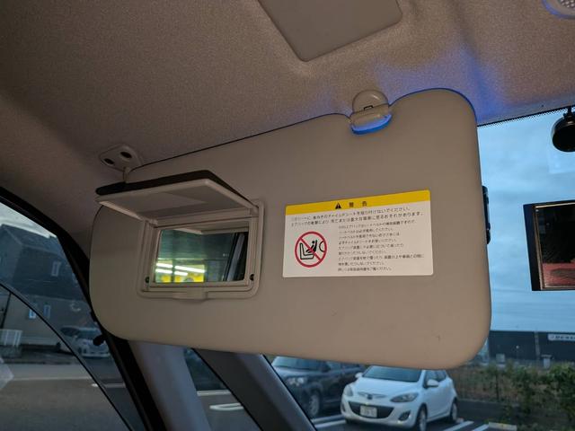 セレナ ２０Ｘ　Ｓ－ハイブリッド　純正ナビ／地デジ／バックカメラ／片側電動スライドドア／クルーズコントロール／ＨＩＤヘッドライト／社外１６インチＡＷ／キーレス／電動格納ミラー／（59枚目）