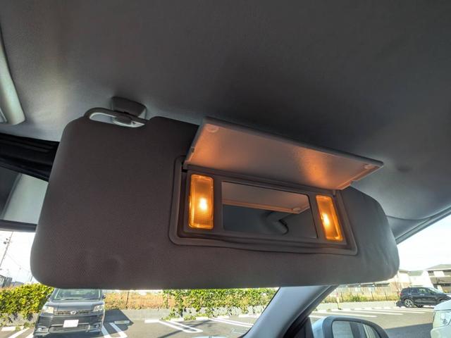 Ｖ６０ Ｔ４　Ｒデザイン　黒革／純正ナビ／地デジ／バックカメラ／クルーズコントロール／シートヒーター／パワーシート／ルーフレール／純正１８インチＡＷ／スマートキー／電動格納ミラー／（59枚目）