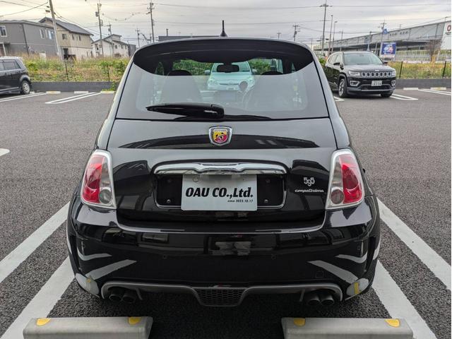 アバルト５９５ コンペティツィオーネ　社外ナビ／地デジ／半革シート／純正１７インチアルミホイール／ヘッドライトＨＩＤ／オートエアコン／キーレス／（13枚目）