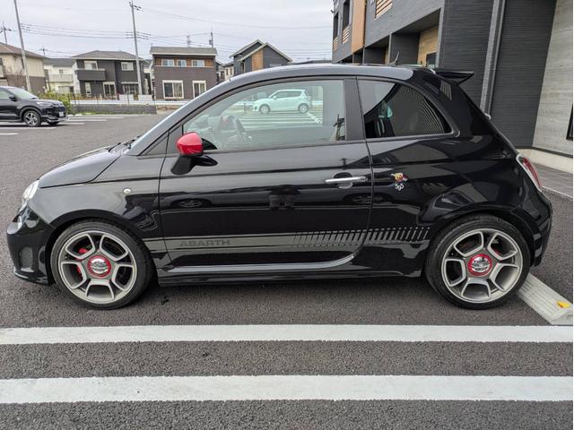 アバルト５９５ コンペティツィオーネ　社外ナビ／地デジ／半革シート／純正１７インチアルミホイール／ヘッドライトＨＩＤ／オートエアコン／キーレス／（15枚目）