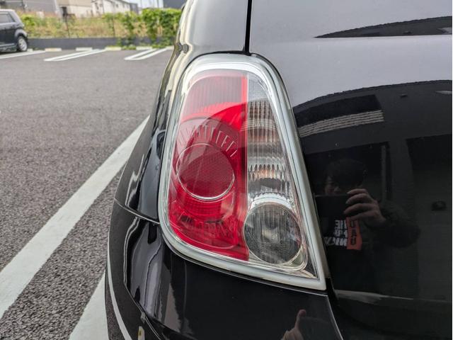 アバルト５９５ コンペティツィオーネ　社外ナビ／地デジ／半革シート／純正１７インチアルミホイール／ヘッドライトＨＩＤ／オートエアコン／キーレス／（20枚目）