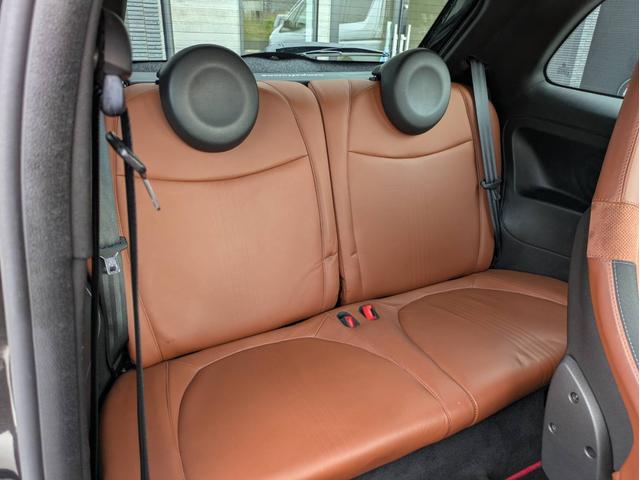 アバルト５９５ コンペティツィオーネ　社外ナビ／地デジ／半革シート／純正１７インチアルミホイール／ヘッドライトＨＩＤ／オートエアコン／キーレス／（30枚目）