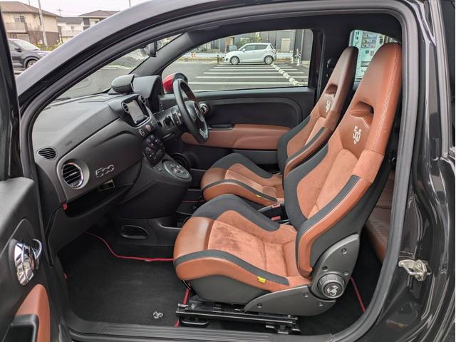 アバルト５９５ コンペティツィオーネ　社外ナビ／地デジ／半革シート／純正１７インチアルミホイール／ヘッドライトＨＩＤ／オートエアコン／キーレス／（35枚目）