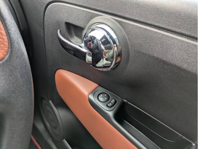 アバルト５９５ コンペティツィオーネ　社外ナビ／地デジ／半革シート／純正１７インチアルミホイール／ヘッドライトＨＩＤ／オートエアコン／キーレス／（42枚目）