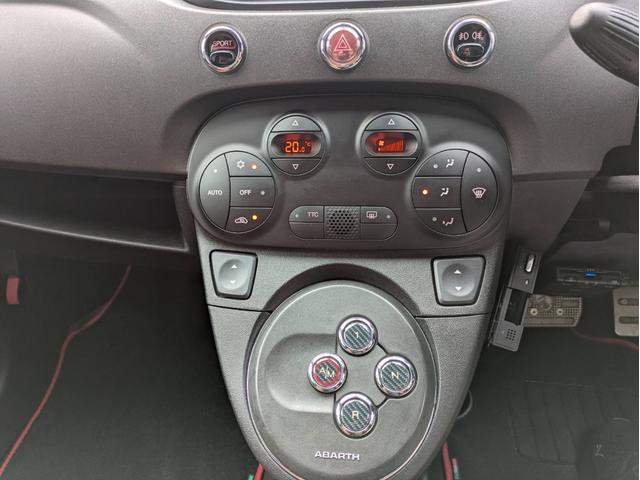 アバルト５９５ コンペティツィオーネ　社外ナビ／地デジ／半革シート／純正１７インチアルミホイール／ヘッドライトＨＩＤ／オートエアコン／キーレス／（47枚目）