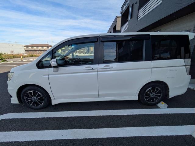 ステップワゴンスパーダ Ｚ　社外ナビ／バックカメラ／両側電動スライドドア／社外アルミホイール／ヘッドライトＨＩＤ／オートエアコン／キーレス／（15枚目）