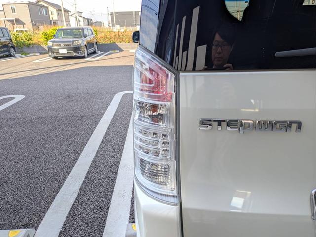 ステップワゴンスパーダ Ｚ　社外ナビ／バックカメラ／両側電動スライドドア／社外アルミホイール／ヘッドライトＨＩＤ／オートエアコン／キーレス／（20枚目）