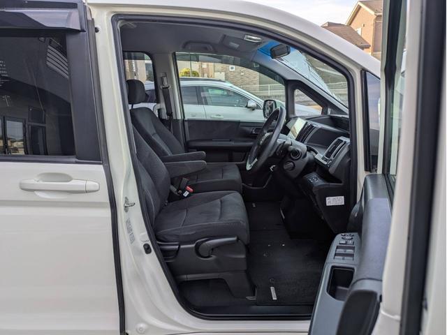 ステップワゴンスパーダ Ｚ　社外ナビ／バックカメラ／両側電動スライドドア／社外アルミホイール／ヘッドライトＨＩＤ／オートエアコン／キーレス／（29枚目）