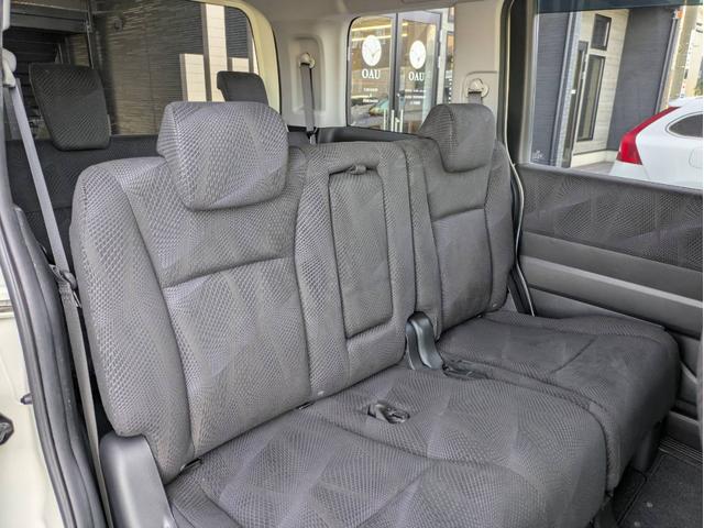 ステップワゴンスパーダ Ｚ　社外ナビ／バックカメラ／両側電動スライドドア／社外アルミホイール／ヘッドライトＨＩＤ／オートエアコン／キーレス／（31枚目）