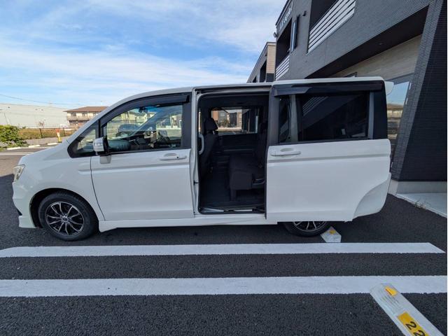 ステップワゴンスパーダ Ｚ　社外ナビ／バックカメラ／両側電動スライドドア／社外アルミホイール／ヘッドライトＨＩＤ／オートエアコン／キーレス／（36枚目）