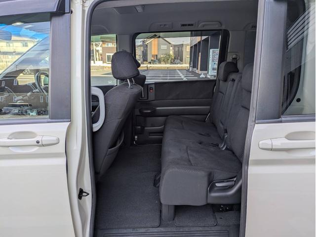 ステップワゴンスパーダ Ｚ　社外ナビ／バックカメラ／両側電動スライドドア／社外アルミホイール／ヘッドライトＨＩＤ／オートエアコン／キーレス／（38枚目）