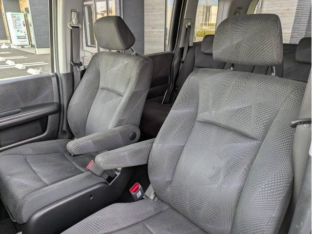 ステップワゴンスパーダ Ｚ　社外ナビ／バックカメラ／両側電動スライドドア／社外アルミホイール／ヘッドライトＨＩＤ／オートエアコン／キーレス／（40枚目）