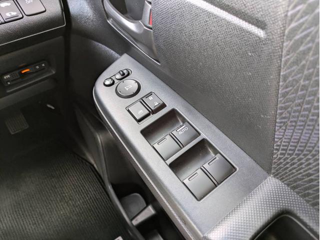 ステップワゴンスパーダ Ｚ　社外ナビ／バックカメラ／両側電動スライドドア／社外アルミホイール／ヘッドライトＨＩＤ／オートエアコン／キーレス／（47枚目）