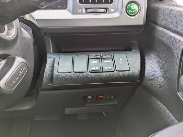 ステップワゴンスパーダ Ｚ　社外ナビ／バックカメラ／両側電動スライドドア／社外アルミホイール／ヘッドライトＨＩＤ／オートエアコン／キーレス／（48枚目）