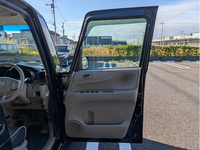 N-BOX G・Lパッケージ 社外ナビ/地デジ/両側スライドドア/左側電動スライドドア/純正14インチアルミホイール/オートエアコン/キーレス/(27枚目)