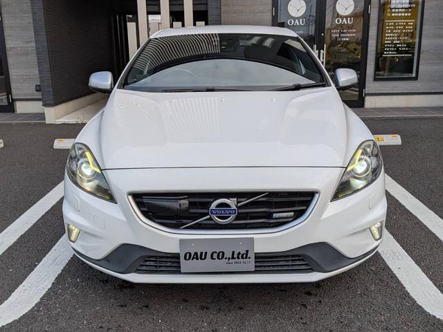 Ｖ４０ Ｔ５　Ｒデザイン　黒革／純正ナビ／バックカメラ／クルーズコントロール／パドルシフト／パワーシート／シートヒーター／クリアランスソナー／アイドリングストップ／純正１８インチＡＷ／スマートキー／電動格納ミラー／（9枚目）