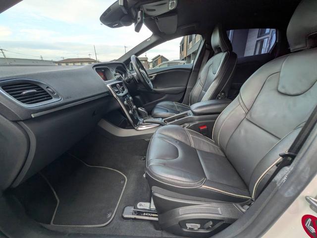 Ｖ４０ Ｔ５　Ｒデザイン　黒革／純正ナビ／バックカメラ／クルーズコントロール／パドルシフト／パワーシート／シートヒーター／クリアランスソナー／アイドリングストップ／純正１８インチＡＷ／スマートキー／電動格納ミラー／（39枚目）