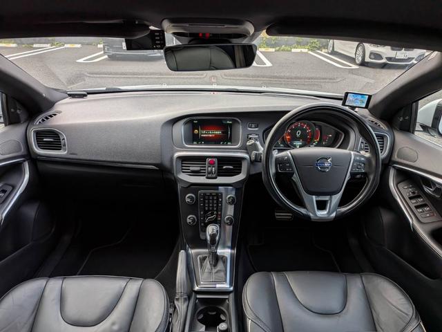 Ｖ４０ Ｔ５　Ｒデザイン　黒革／純正ナビ／バックカメラ／クルーズコントロール／パドルシフト／パワーシート／シートヒーター／クリアランスソナー／アイドリングストップ／純正１８インチＡＷ／スマートキー／電動格納ミラー／（40枚目）
