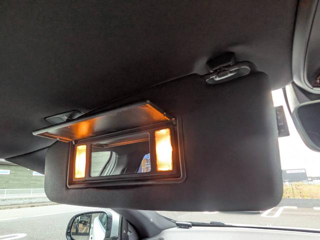 Ｖ４０ Ｔ５　Ｒデザイン　黒革／純正ナビ／バックカメラ／クルーズコントロール／パドルシフト／パワーシート／シートヒーター／クリアランスソナー／アイドリングストップ／純正１８インチＡＷ／スマートキー／電動格納ミラー／（61枚目）