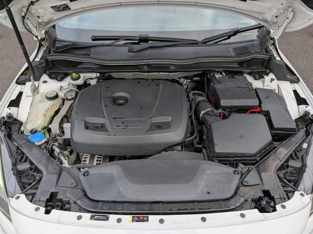 Ｖ４０ Ｔ５　Ｒデザイン　黒革／純正ナビ／バックカメラ／クルーズコントロール／パドルシフト／パワーシート／シートヒーター／クリアランスソナー／アイドリングストップ／純正１８インチＡＷ／スマートキー／電動格納ミラー／（62枚目）