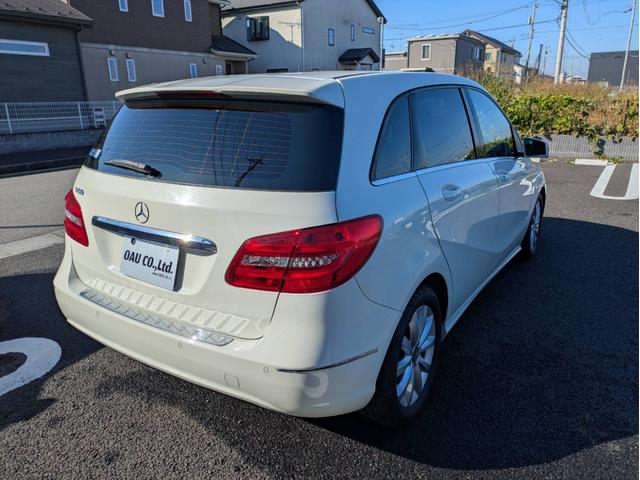 Ｂクラス Ｂ１８０　純正ナビ／地デジ／Ｂカメラ／純正１６インチアルミホイール／ＨＩＤ／オートエアコン／キーレス／（12枚目）