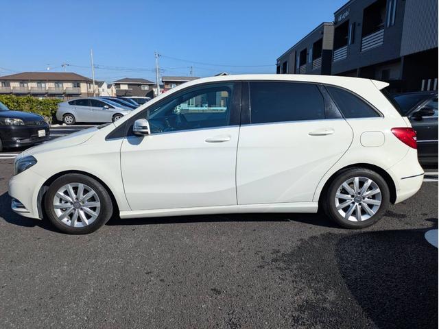 Ｂクラス Ｂ１８０　純正ナビ／地デジ／Ｂカメラ／純正１６インチアルミホイール／ＨＩＤ／オートエアコン／キーレス／（15枚目）