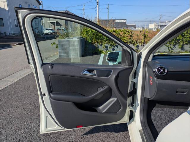 Ｂクラス Ｂ１８０　純正ナビ／地デジ／Ｂカメラ／純正１６インチアルミホイール／ＨＩＤ／オートエアコン／キーレス／（37枚目）