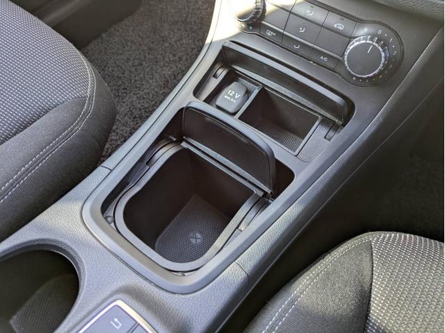 Ｂクラス Ｂ１８０　純正ナビ／地デジ／Ｂカメラ／純正１６インチアルミホイール／ＨＩＤ／オートエアコン／キーレス／（54枚目）