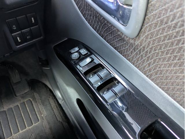 ルークス ハイウェイスター　１オーナー／社外ナビ／地デジ／Ｂカメラ／両側スライドドア左側電動スライドドア／社外アルミホイール／ＨＩＤ／オートエアコン／キーレス／（44枚目）