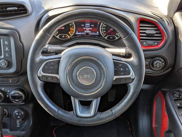 ジープ・レネゲード トレイルホーク・ビーツ・エディション　４ＷＤ／バックカメラ／クルーズコントロール／ルーフレール／クリアランスソナー／ＨＩＤヘッドライト／スマートキー／（41枚目）