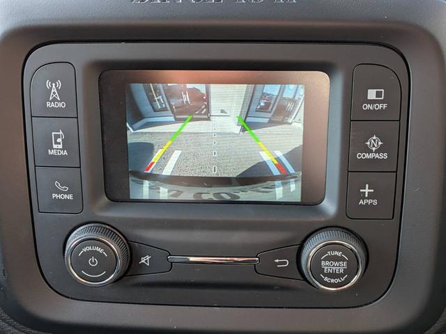 ジープ・レネゲード トレイルホーク・ビーツ・エディション　４ＷＤ／バックカメラ／クルーズコントロール／ルーフレール／クリアランスソナー／ＨＩＤヘッドライト／スマートキー／（51枚目）