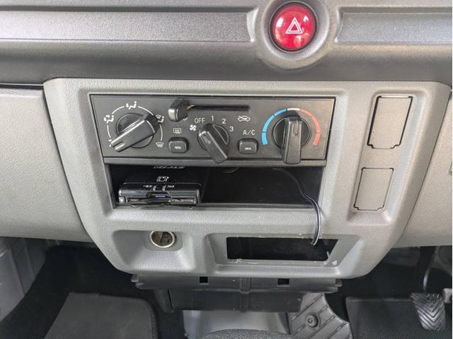 NV100クリッパーバン DX エアコン/キーレス/(48枚目)