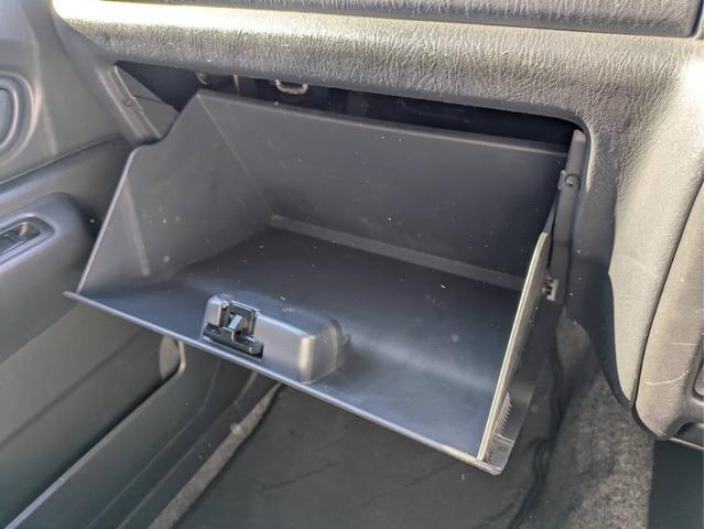 買取からの直販にて極限までこだわった仕入れで低価格を実現！！低価格で良質なお車を是非、ご覧ください。