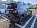 ジープ・レネゲード トレイルホーク・ビーツ・エディション　４ＷＤ／バックカメラ／クルーズコントロール／ルーフレール／クリアランスソナー／ＨＩＤヘッドライト／スマートキー／（8枚目）