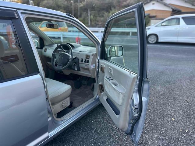 eKワゴン M キーレスエントリー ベンチシート AT CD 衝突安全ボディ エアコン パワーステアリング パワーウィンドウ(28枚目)