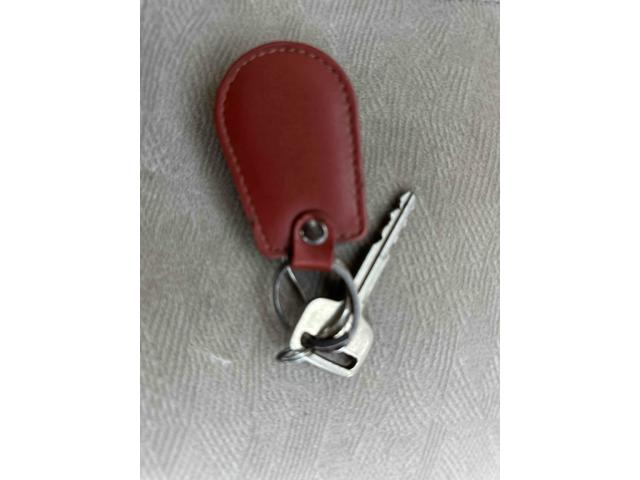 ノア Ｘ　ＥＴＣ　バックカメラ　両側スライドドア　キーレスエントリー　電動格納ミラー　３列シート　ＣＶＴ　アルミホイール　ＣＤ　ＤＶＤ再生　衝突安全ボディ　ＡＢＳ　エアコン　パワーステアリング　パワーウィンドウ（24枚目）