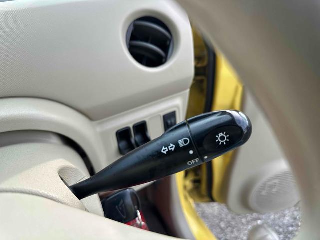 エッセ Ｌ　ナビ　ＴＶ　ＡＴ　盗難防止システム　ＣＤ　ＤＶＤ再生　Ｂｌｕｅｔｏｏｔｈ　アルミホイール　衝突安全ボディ　エアコン　パワーステアリング　パワーウィンドウ（6枚目）